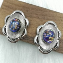 【FUN STYLE SHOP】古董銀色造型鑲彩珠耳環(夾式)