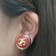 【FUN STYLE SHOP】古董Joan Rivers紅色皮質皇家徽紋耳環(夾式)